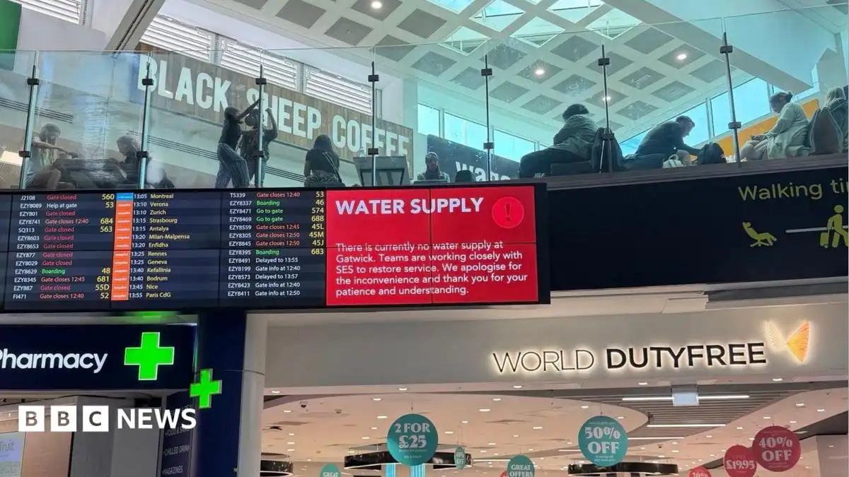 Gatwick Airport left without running water at both terminals