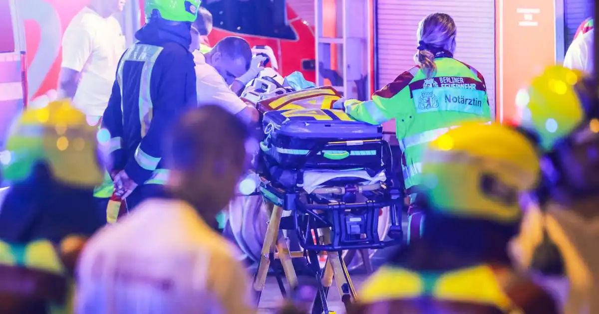Gleðigöngu í Berlín aflýst eftir að bíll ók inn í mannfjölda