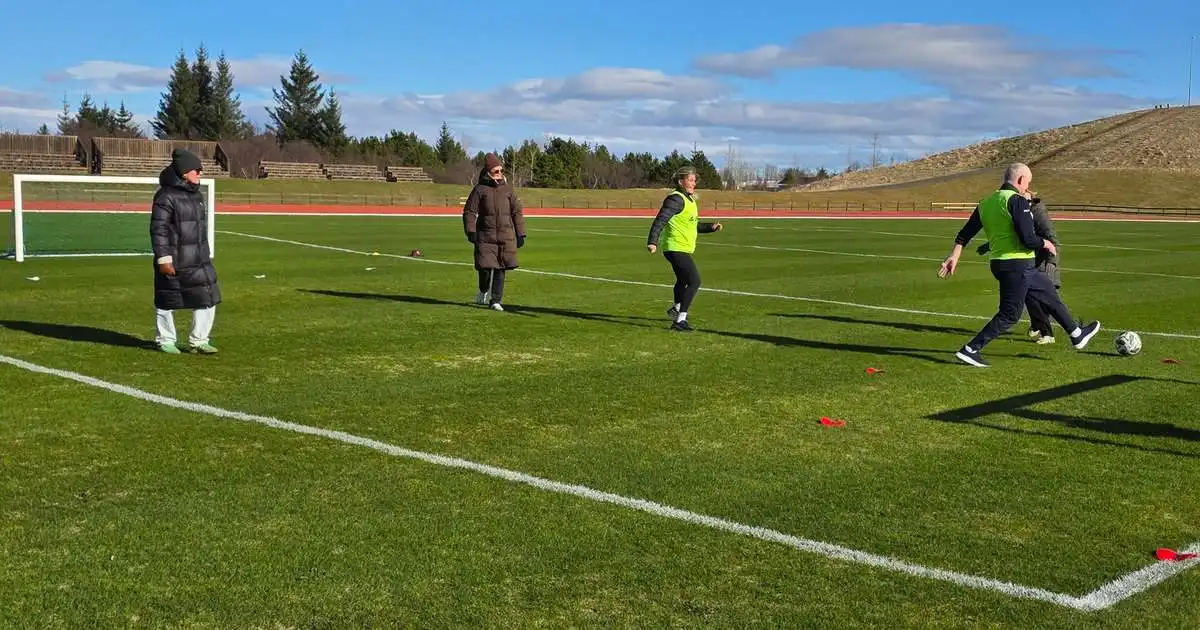 Göngufótbolti með engum markmanni