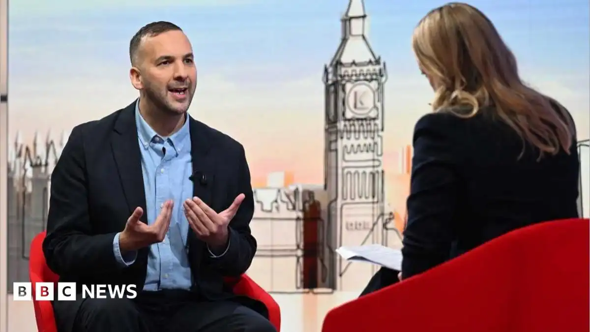 Green Party leader Zack Polanski says he will not overturn Zionism motion