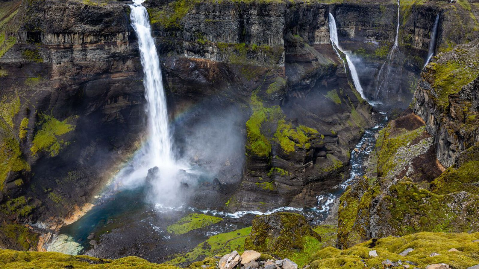 Grunar sterk­lega að hinn látni sé ferða­maðurinn sem leitað var að - Vísir
