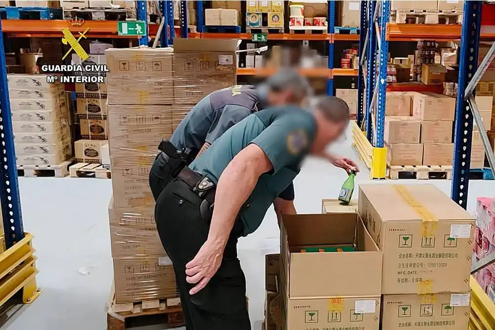 Guardia Civil seizes nearly 3,500 illegal bottles of alcohol in Gran Canaria