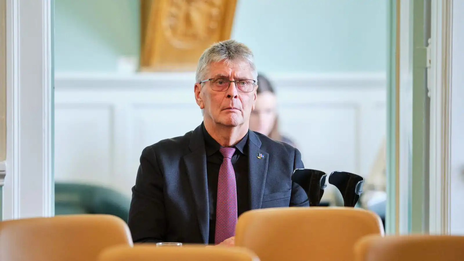 Guð­mundur Ingi lét fjar­lægja blett af fætinum - Vísir