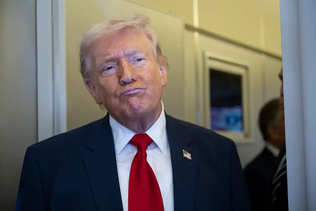Hafa miklar áhyggjur af því að ríkisstjórn Íslands hafi reitt Trump til reiði - „Hann ber bara virðingu fyrir peningum og völdum“ - DV