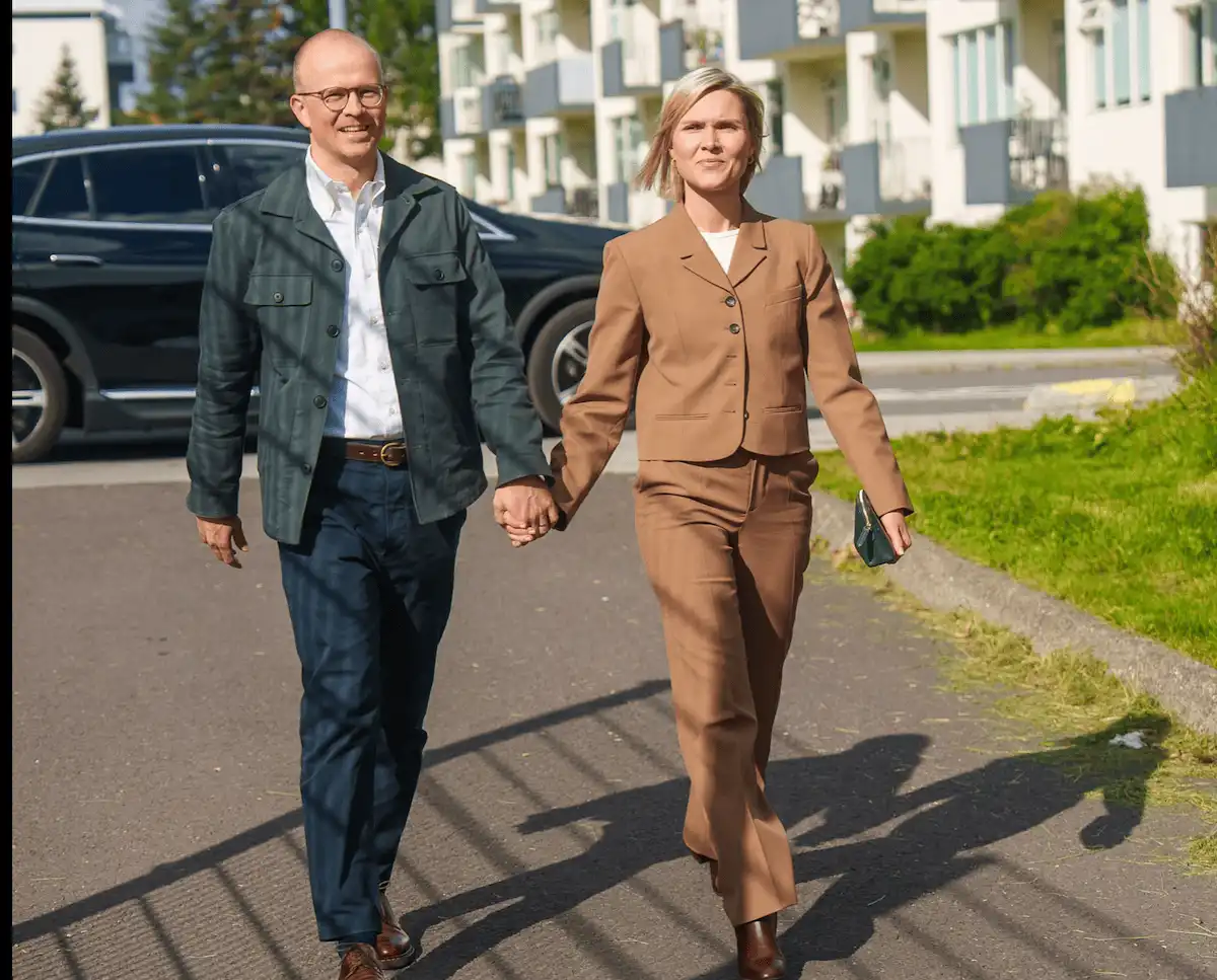 Hagsmuna árekstrar Kristrúnar, eiginmanns og Hjálmars í Eistlandi, Litháen og ESB