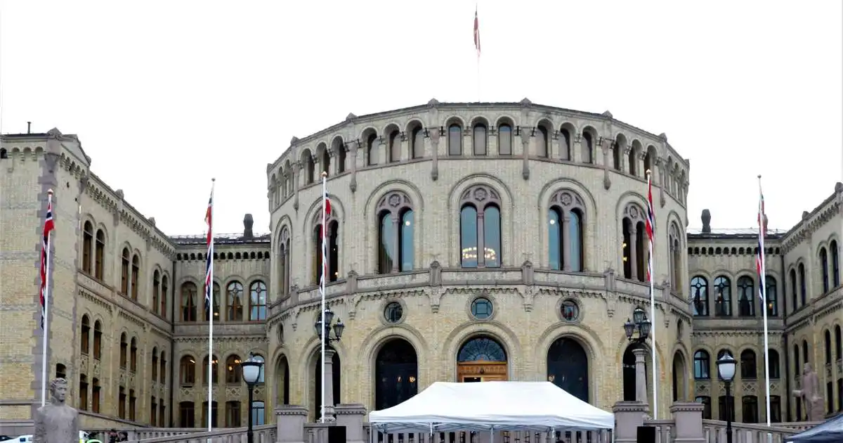 Hakkarar tóku niður vef norska stórþingsins
