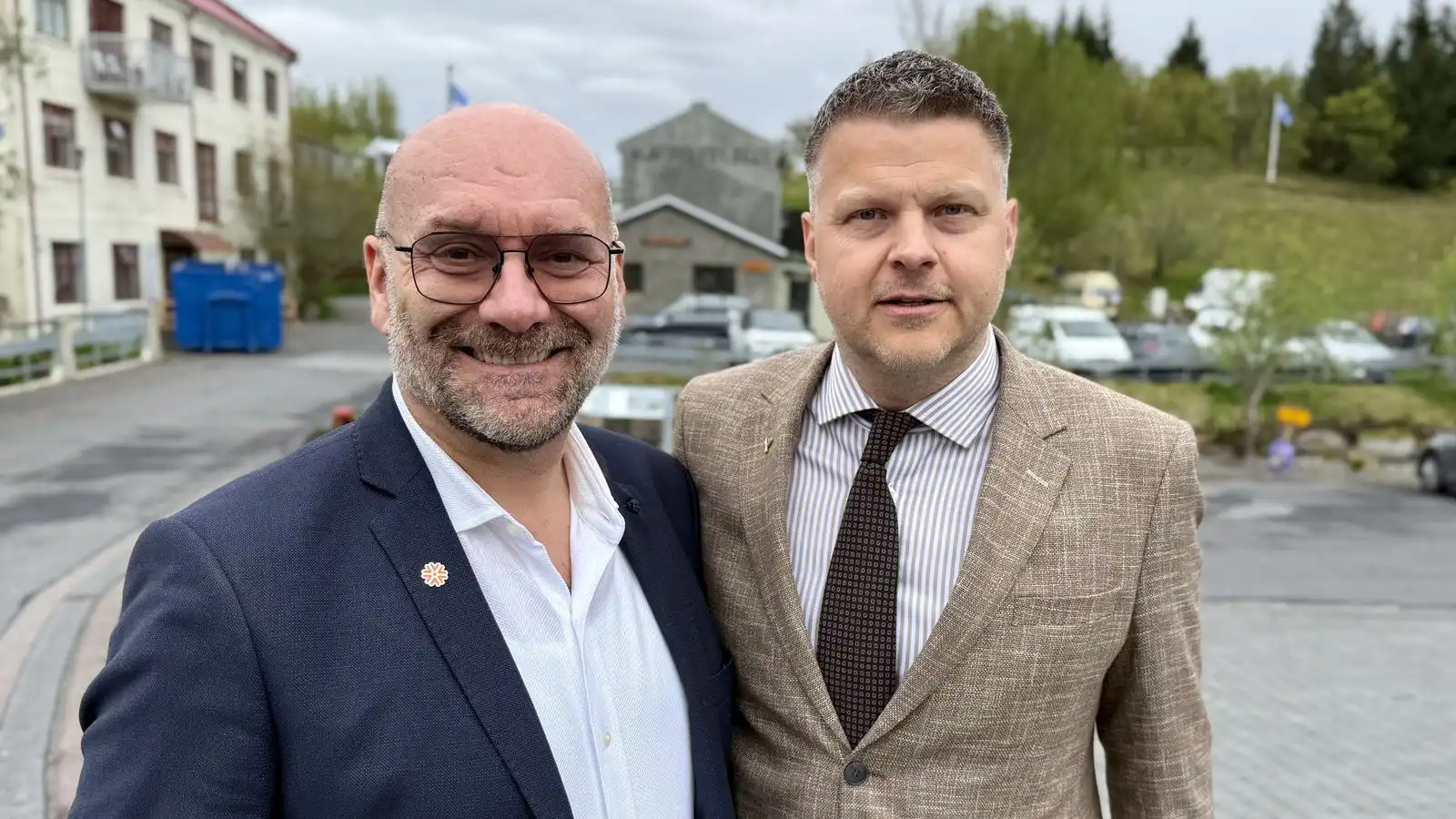 Hand­sala sam­starfið og gera Hilmar að bæjar­stjóra - Vísir