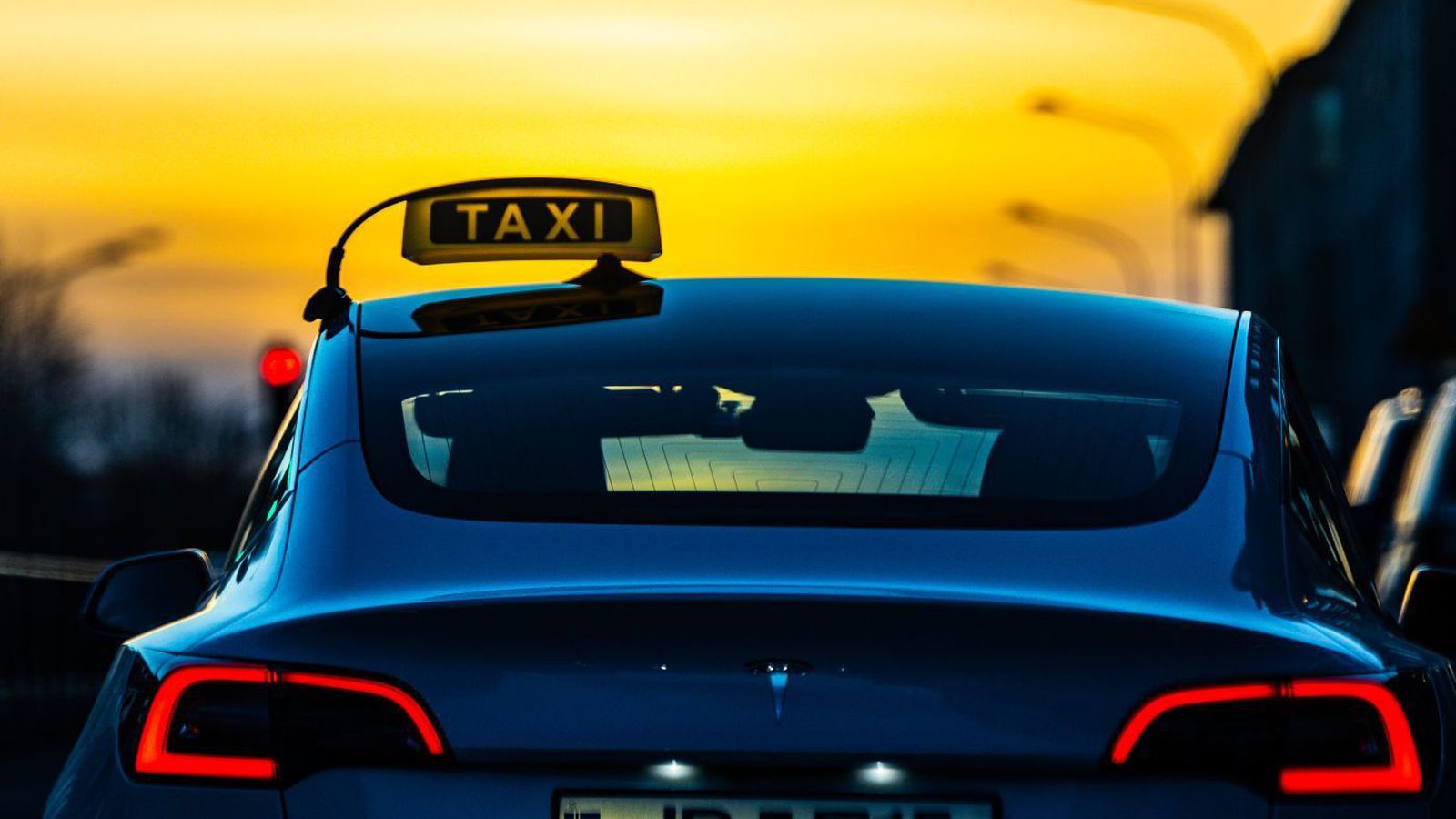 Hand­tekinn grunaður um að hafa ráðist á leigu­bíl­stjóra - Vísir