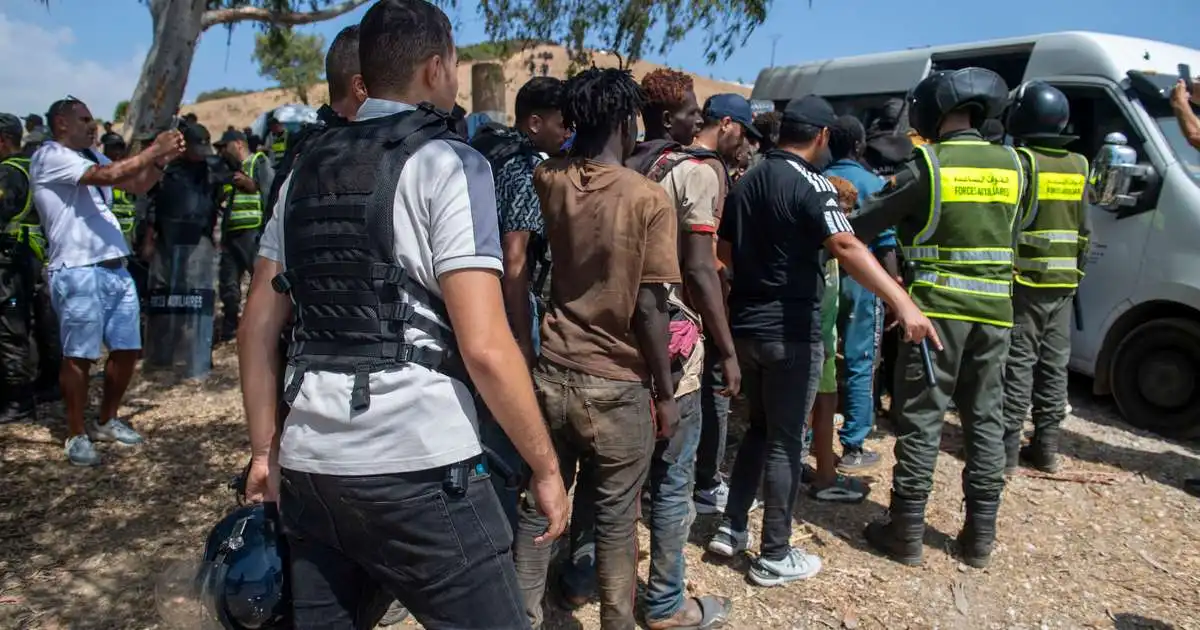Handtóku um 300 sem ætluðu yfir landamærin til Ceuta