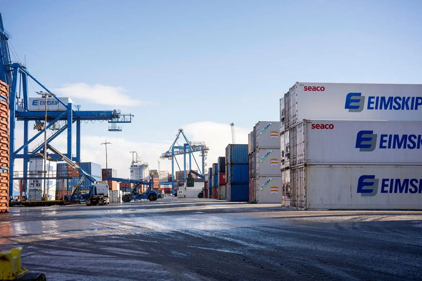 Hásetar og bátsmenn hjá Eimskip í verkfalli - MBL.IS
