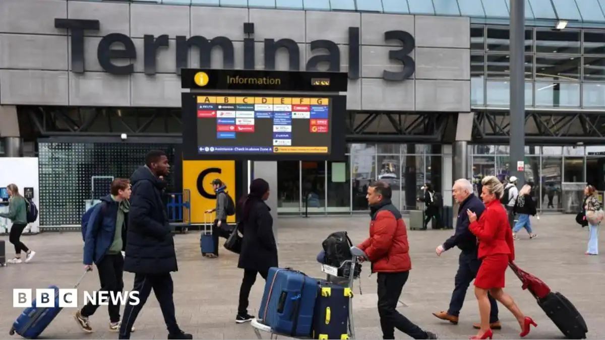 Heathrow Airport pipe leak causes flood disruption