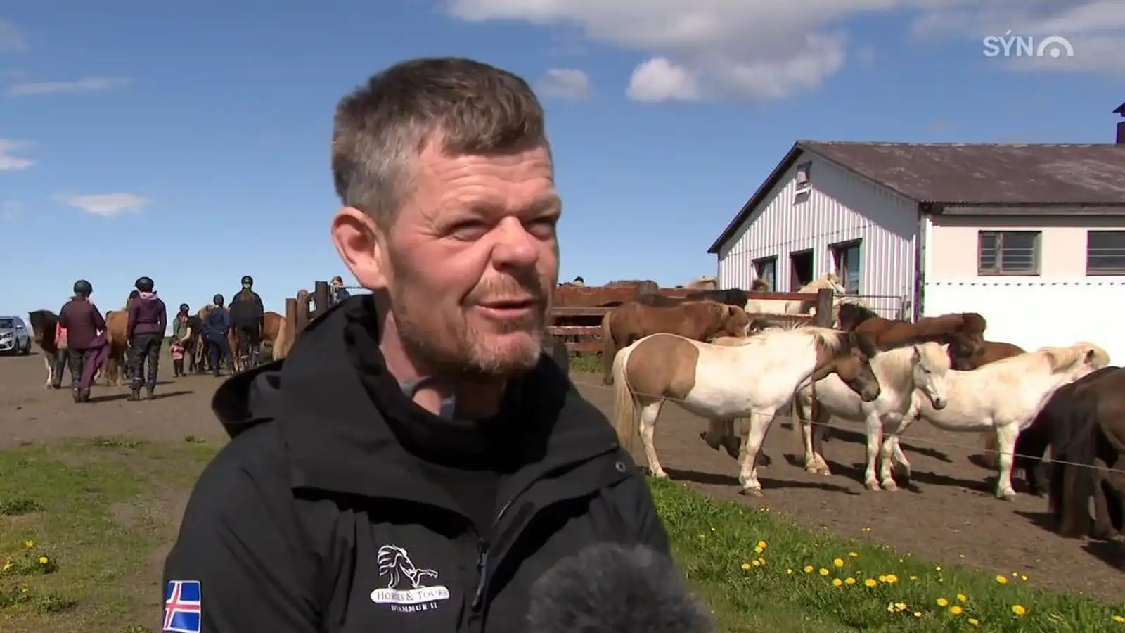 Heyrist í stelpunum þegar vatnið fer upp á miðja síðu - Vísir