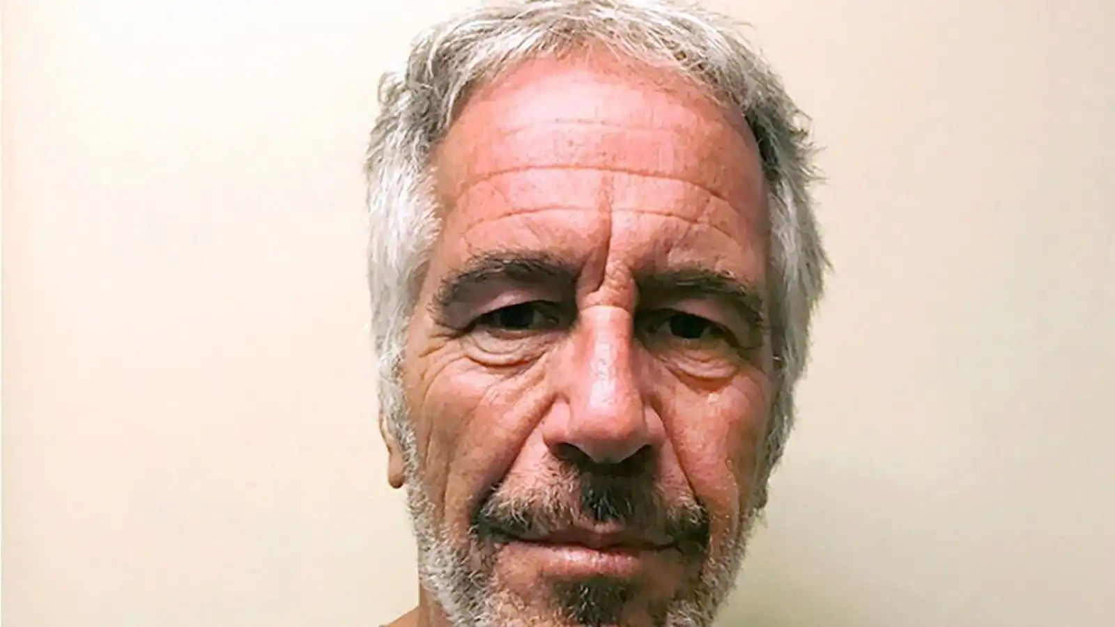 Hið al­ræmda „Epstein drap sig ekki“-samsæri - Vísir