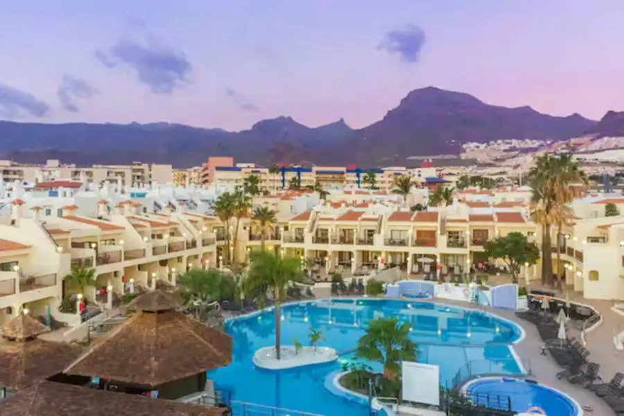 Hilton Grand Vacations opens two resorts in Costa Adeje