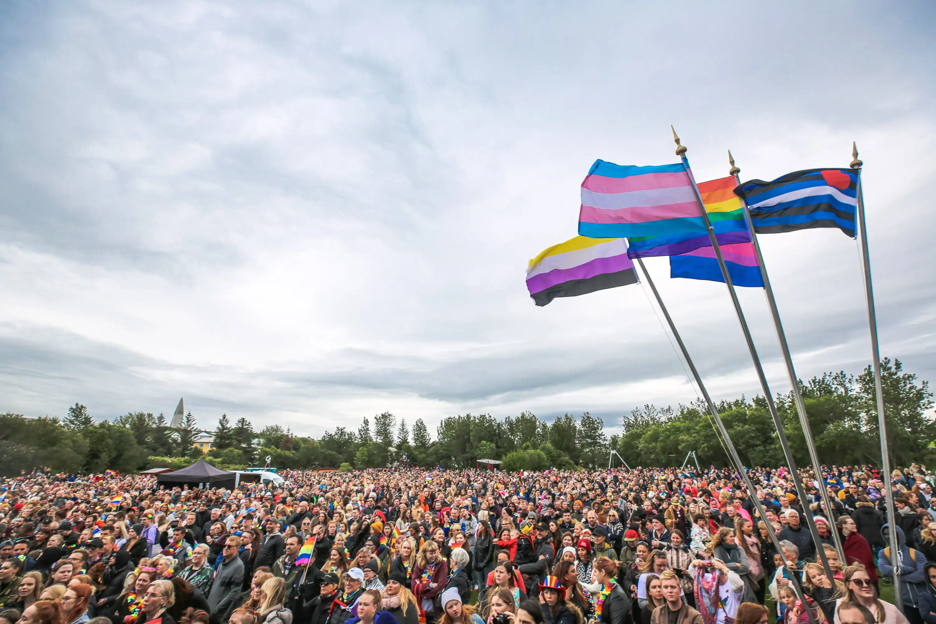 Hinsegin konu synjað um alþjóðlega vernd en fær samt að vera áfram á landinu
