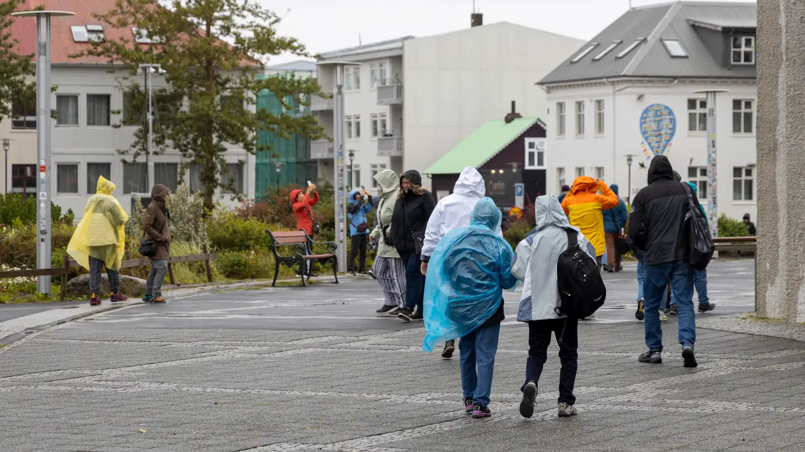 Hiti að 11 stigum í dag en frystir í nótt