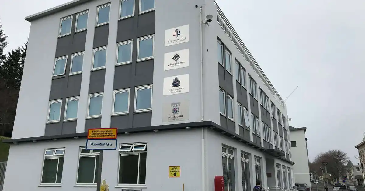Hlaut tveggja og hálfs árs dóm fyrir nauðgun