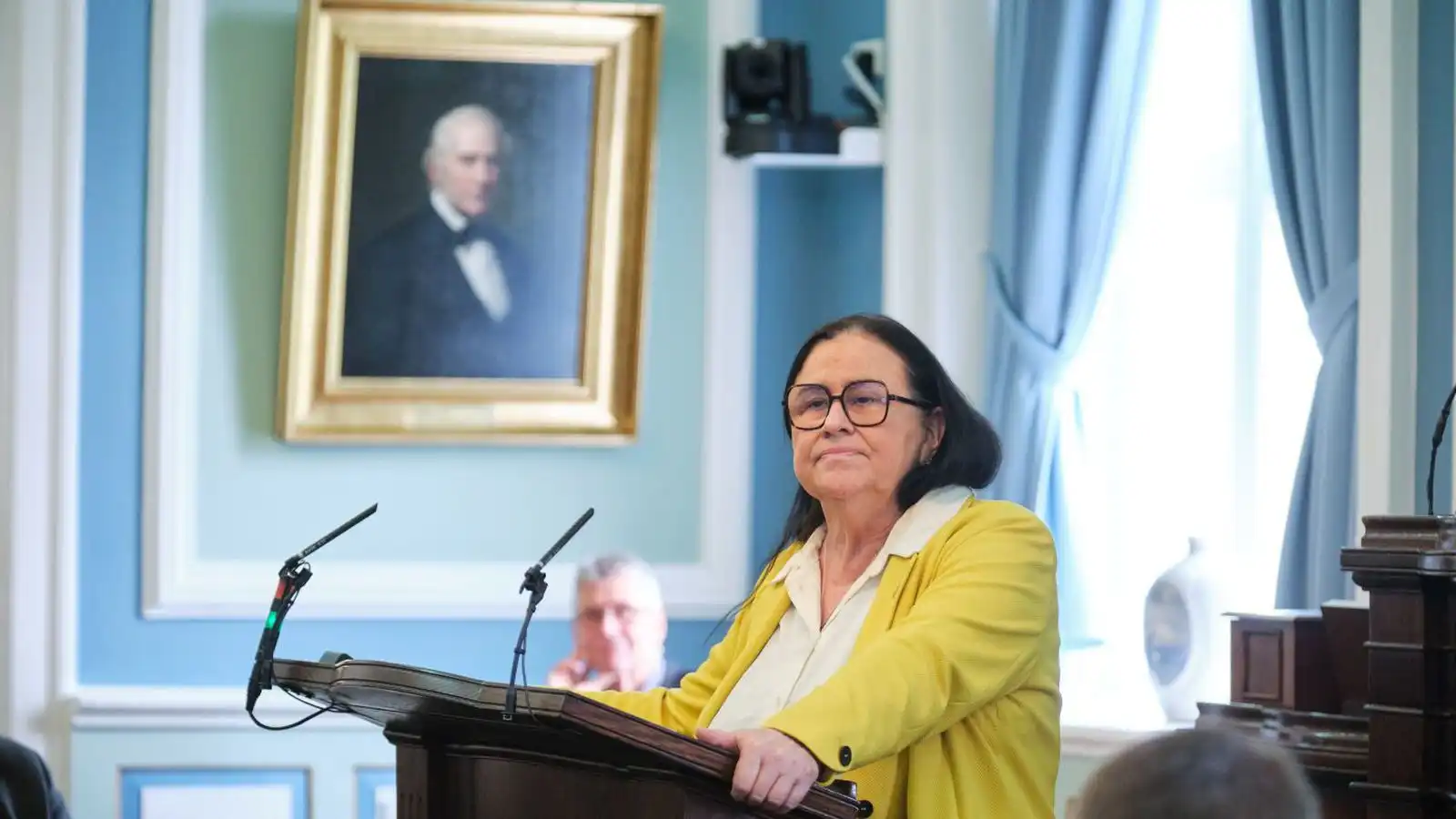 Hlegið á þingi: „Ég er ekki hundrað ára“ - Vísir