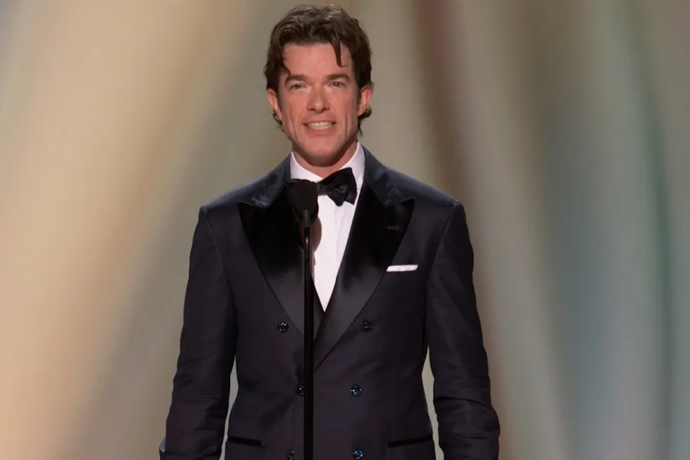 Hluti af ræðu Mulaney á Emmy var ritskoðaður - Þetta sagði hann