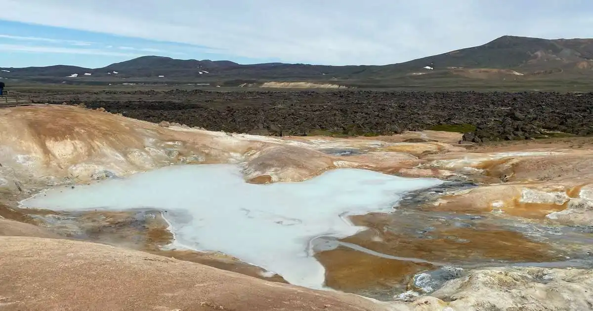 Hlýjast á Norðausturlandi í dag