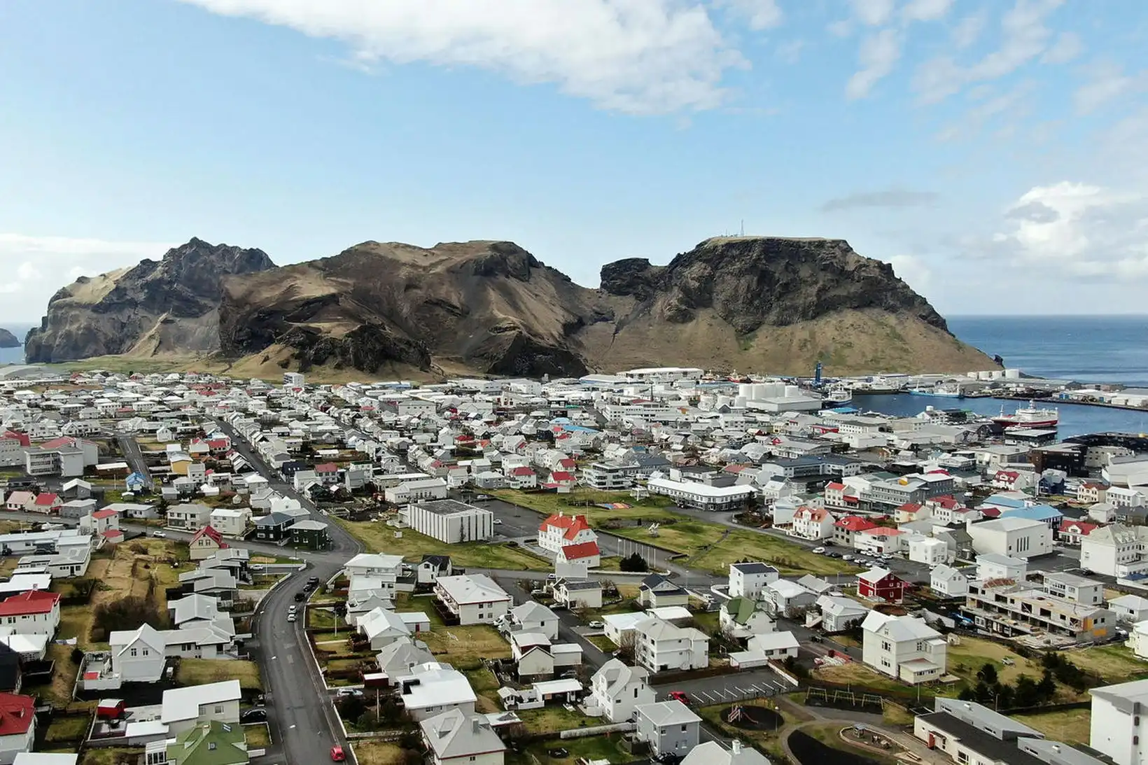 Höfðu afskipti af ágengum sölumönnum í Eyjum - MBL.IS