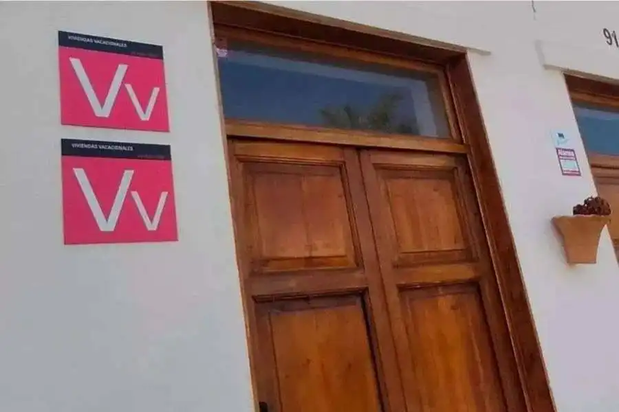 Holiday rental properties in the Canary Islands drop to lowest level in two years