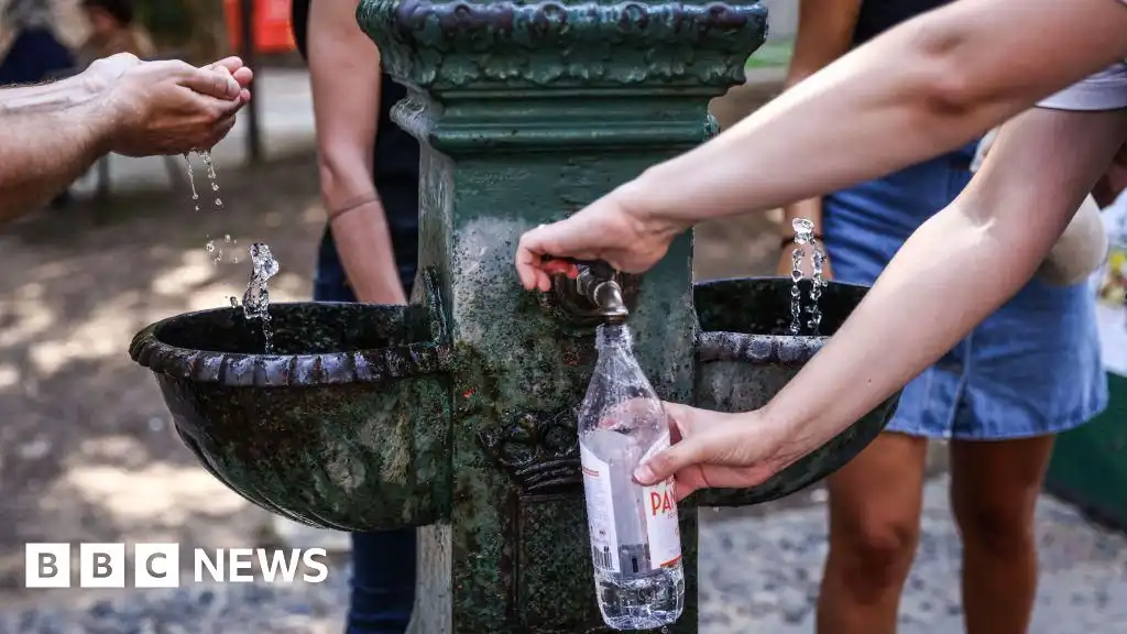 Hotels can refuse tourists tap water, Italy's top court rules