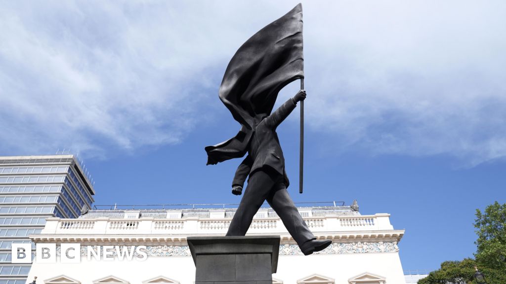 How Banksy installed a statue in central London