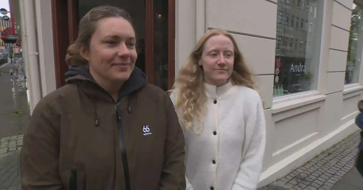 Hreinsa búðina og reyna að opna hana sem fyrst aftur