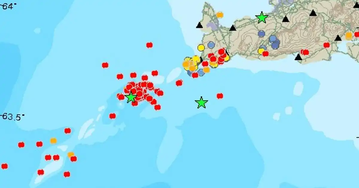 Hundrað skjálftar í hrinu sem hófst í nótt