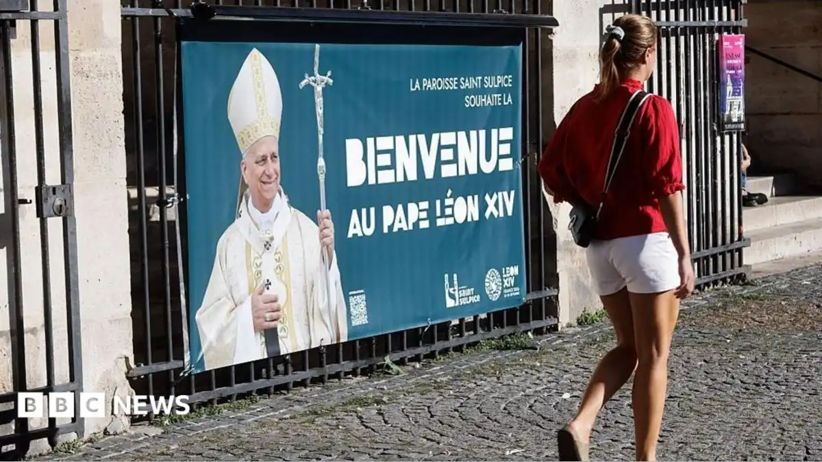 Hundreds of thousands expected in Paris for Pope Leo's visit