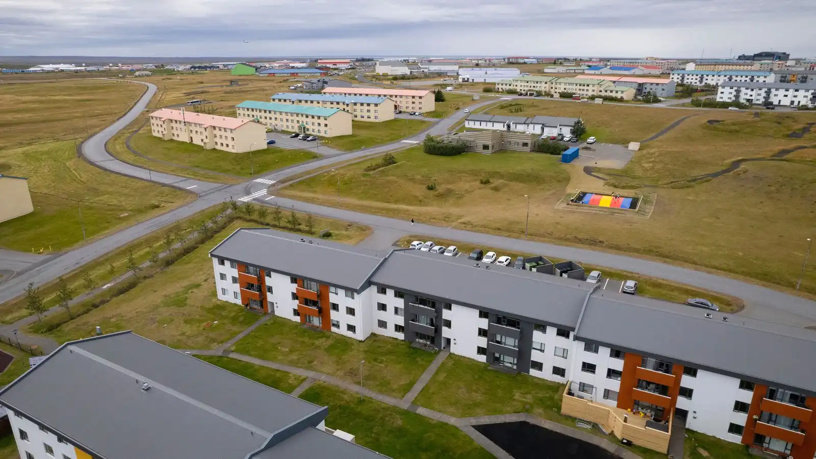 Hús­næði fundið undir brottfararstöð - Vísir