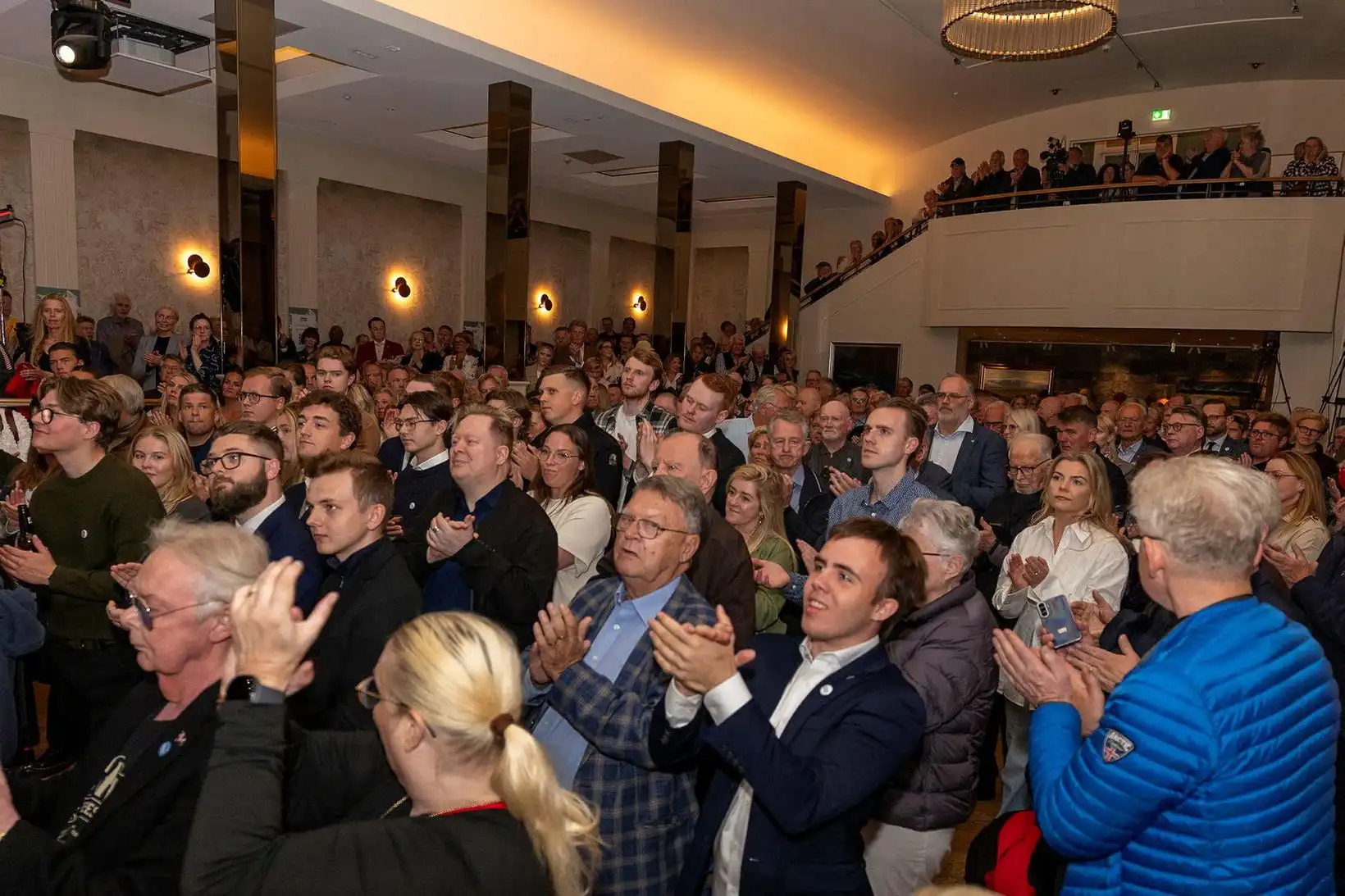 Hvað sögðu ungir eftir fund Áfram Íslands? - MBL.IS