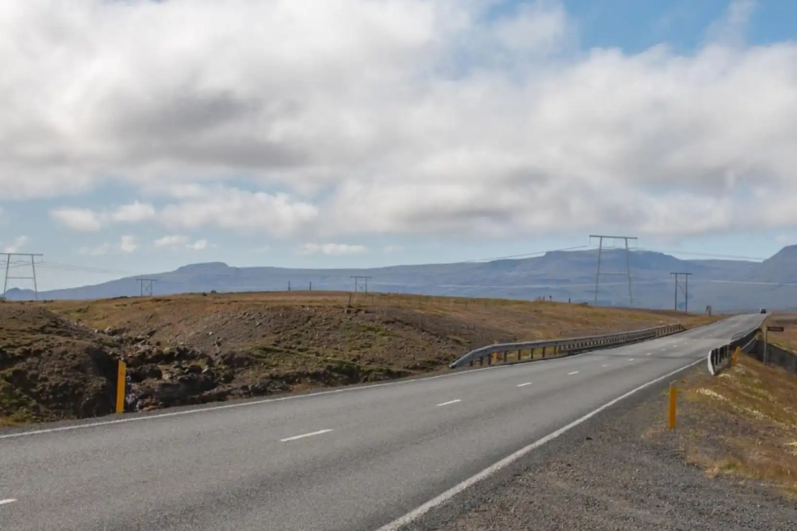 Hvassviðri á Holtavörðuheiði - MBL.IS