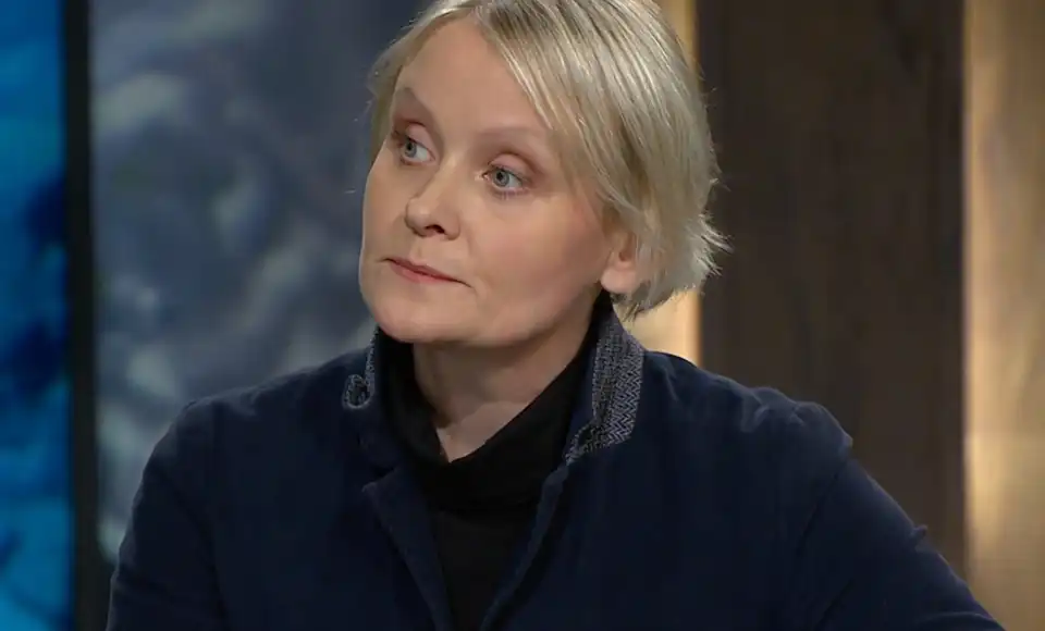 „Hví sjá þau flísina í auga forystusveitarinnar en ekki bjálkann í eigin/ESB augum?“ - DV