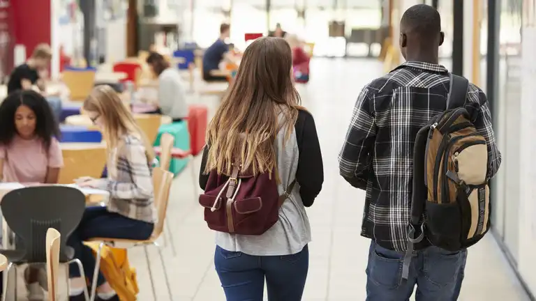 Hvítir nemendur orðnir minnihlutahópur í mörgum háskólum Bretlands – Telegraph