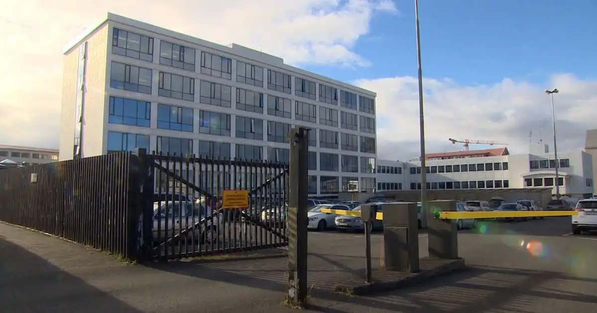 Í 30 daga skilorðsbundið fangelsi fyrir að hrækja á lögreglumann