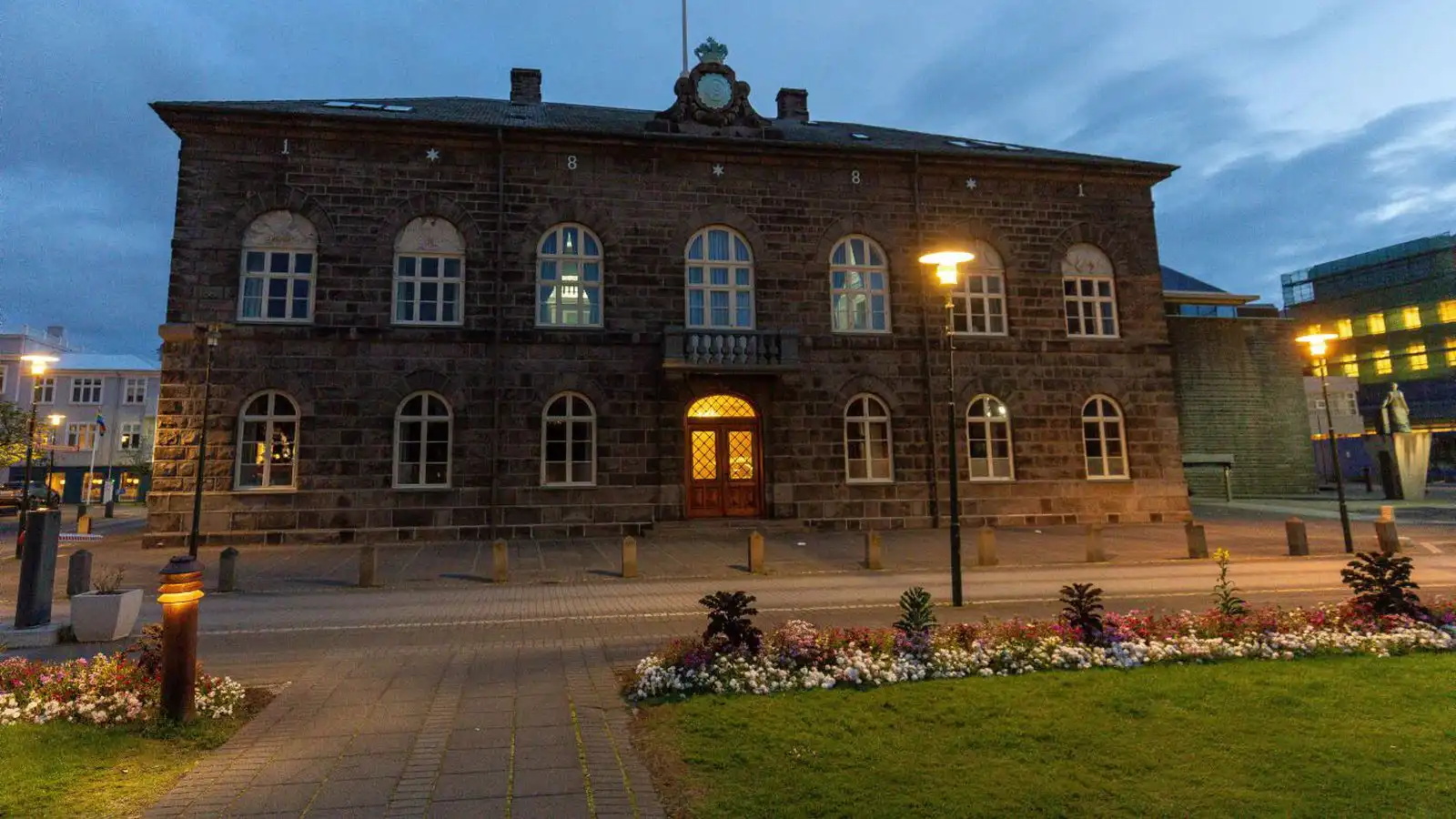 Í mál gegn Ís­landi fyrir van­efndir á bókun 35 - Vísir