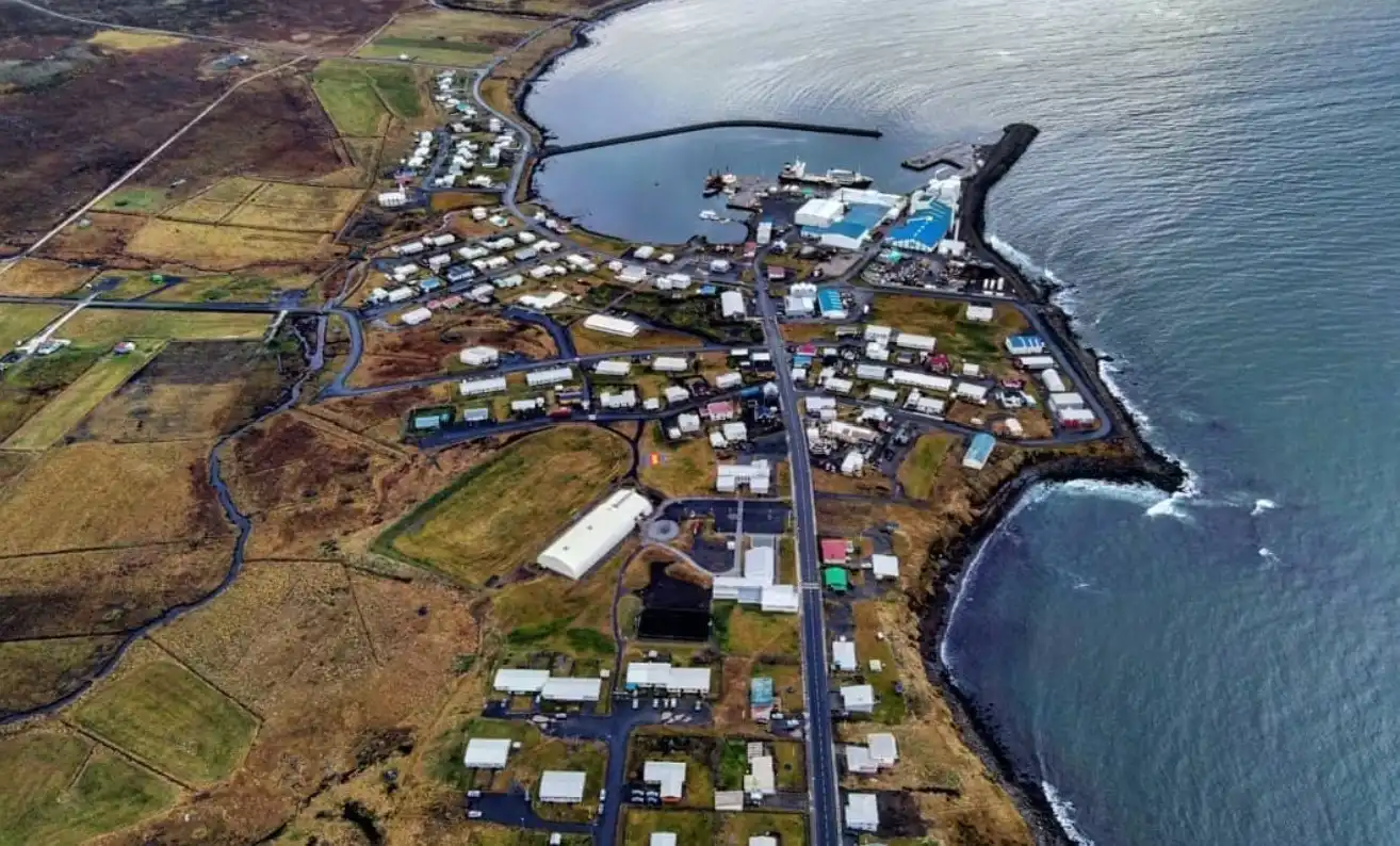 Íbúar á Þórshöfn með miklar áhyggjur eftir að dæmdur barnaníðingur flutti í bæinn