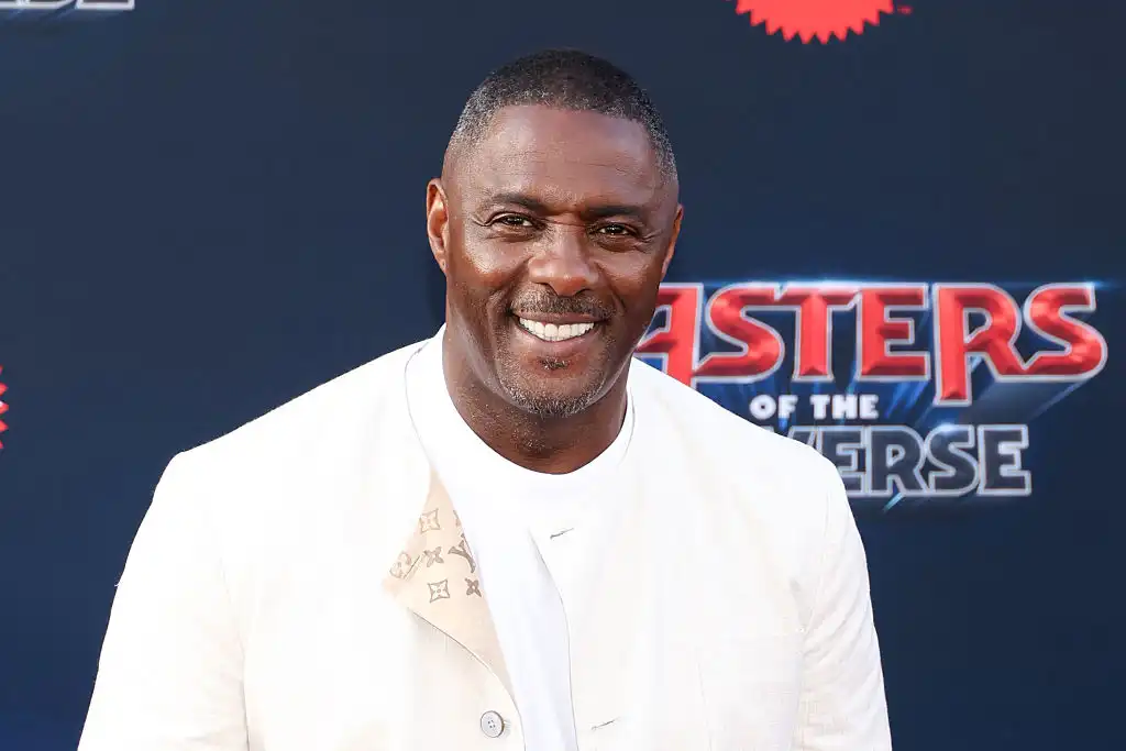 Idris Elba opnar sig um James Bond orðróminn: „Bond er svo óraunverulegur“ - DV