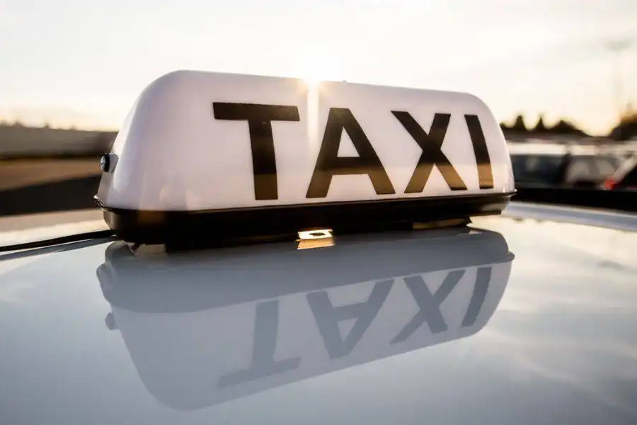 Illegal taxi caught carrying five passengers in Lanzarote