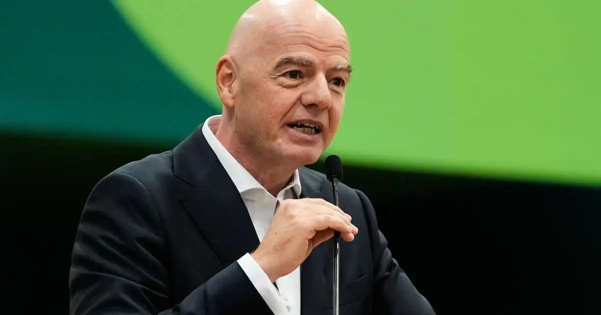 Infantino ætlar ekki að segja af sér