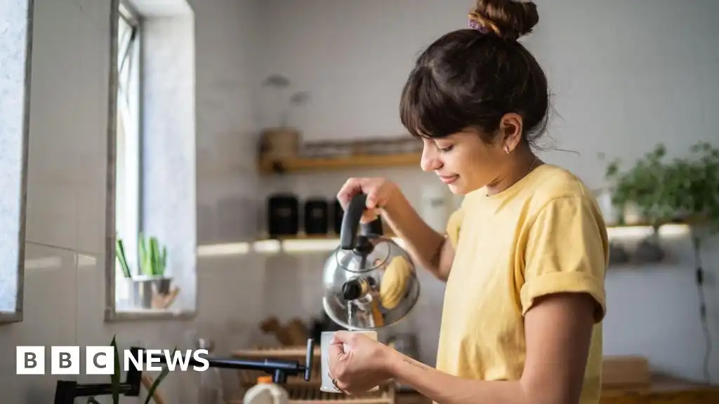 Inflation falls to 2.8%, but is expected to rise from here