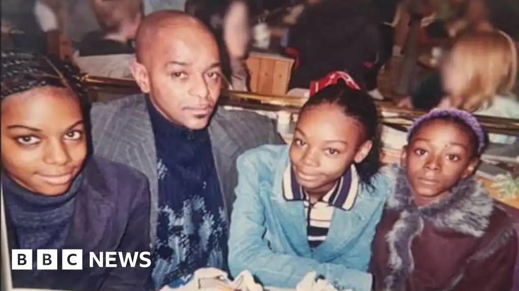 Inquest opens for sisters who died in sea off Brighton beach