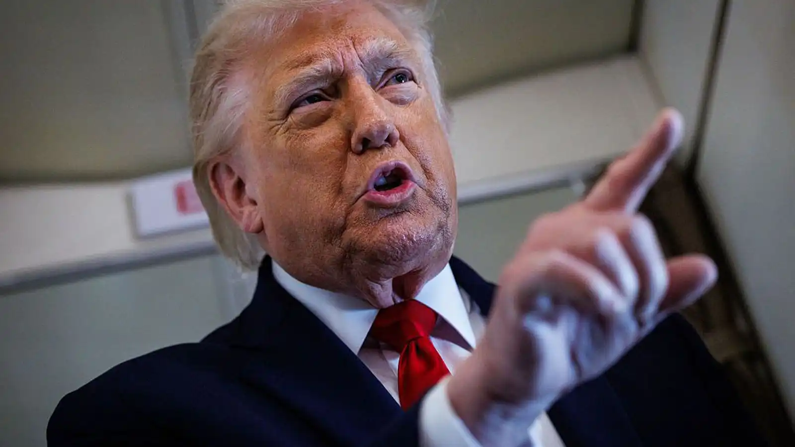 Íranir draga orð Trump til baka og vara fólk við að taka hann trúan­legan - Vísir