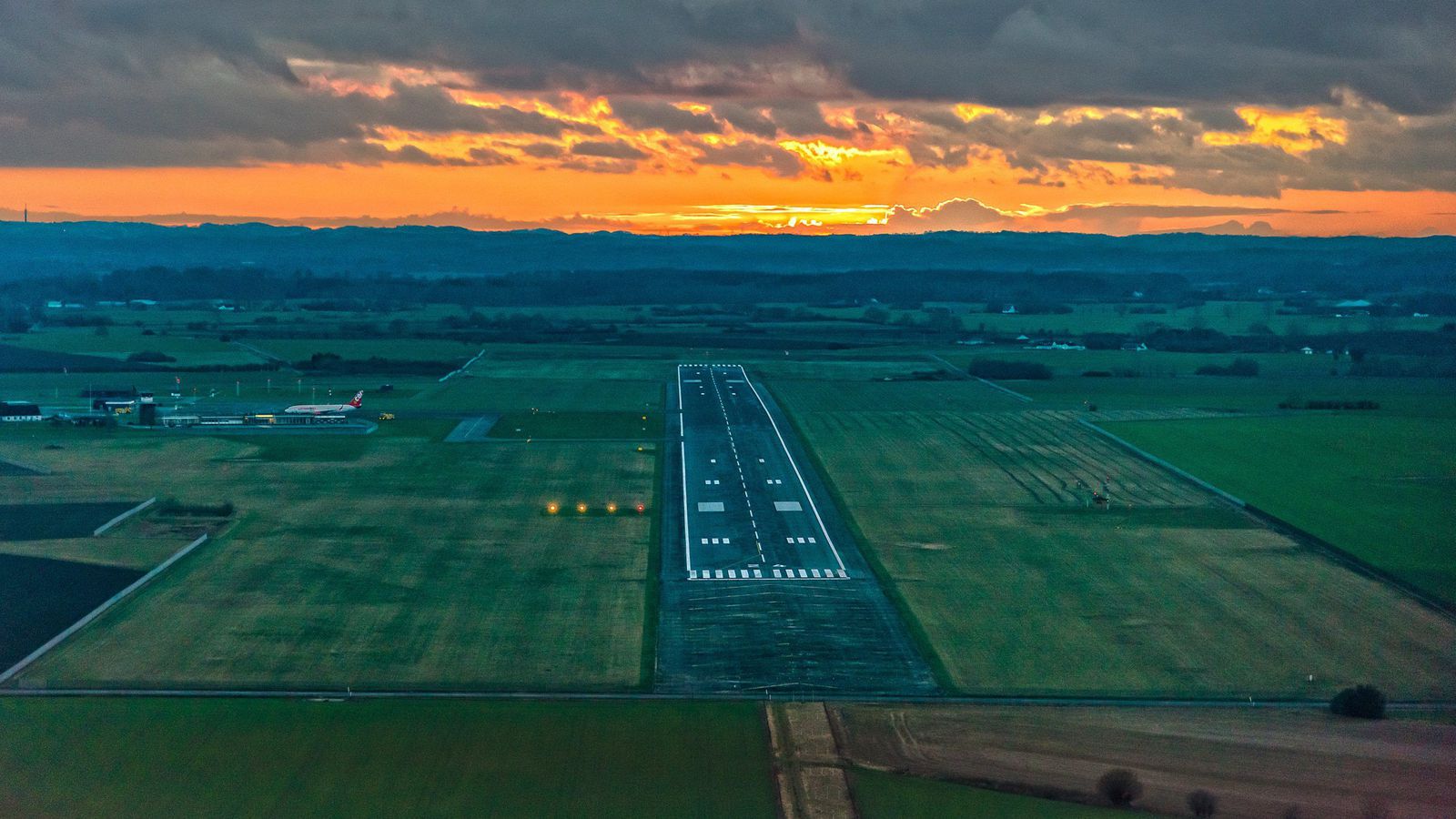 Ís­lendingurinn var nemandi í lýð­há­skóla - Vísir
