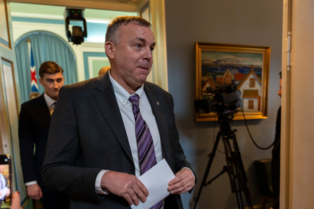 Jón Pétur dregur í land - „Ég tel hvorki jafnrétti, menntun né frelsi kvenna vera vandamál“ - DV