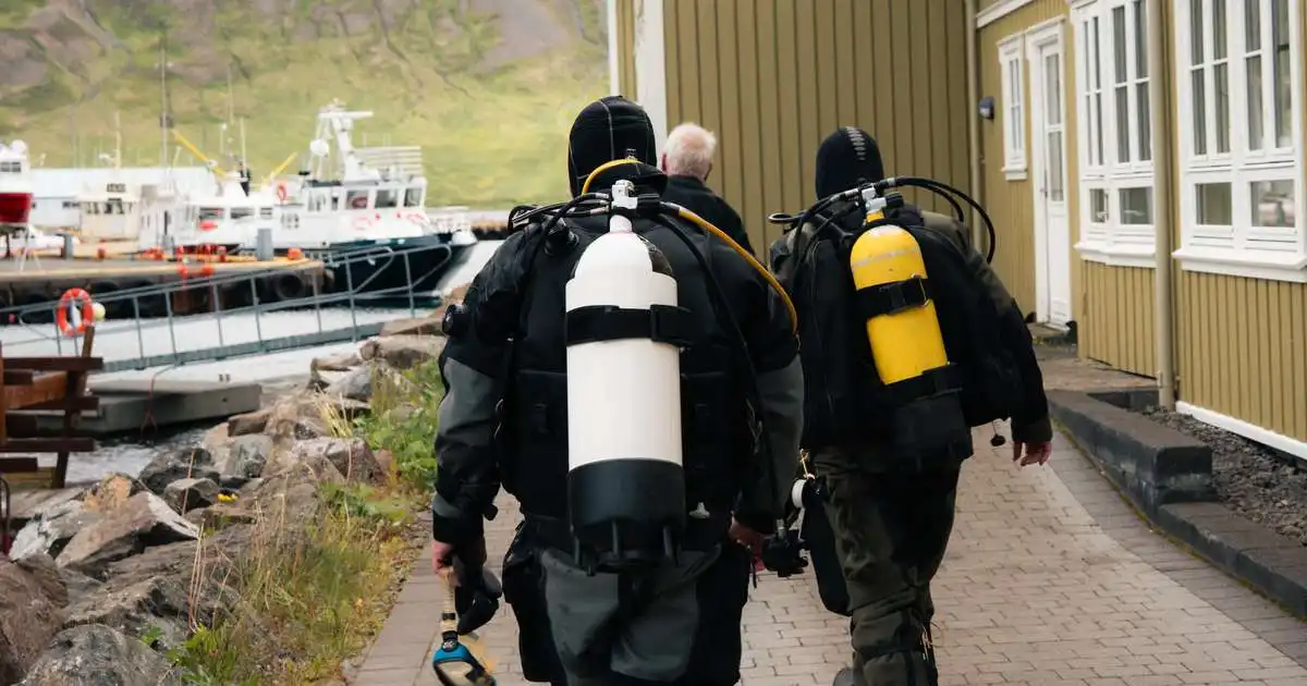 Kafarar kortleggja hafsbotn í Siglufirði
