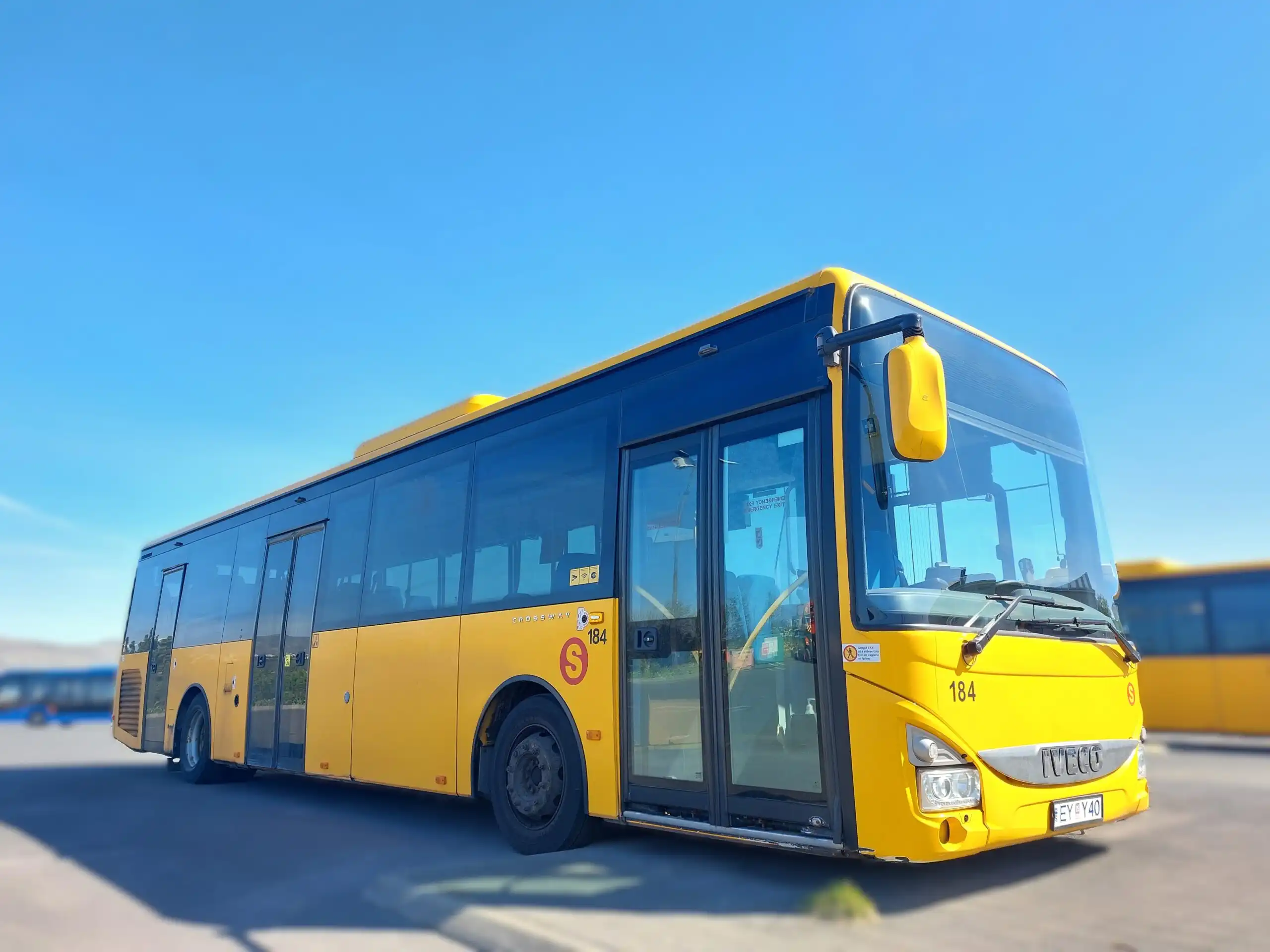 Kallað til lögreglu út af aðila sem borðaði epli í strætó - DV