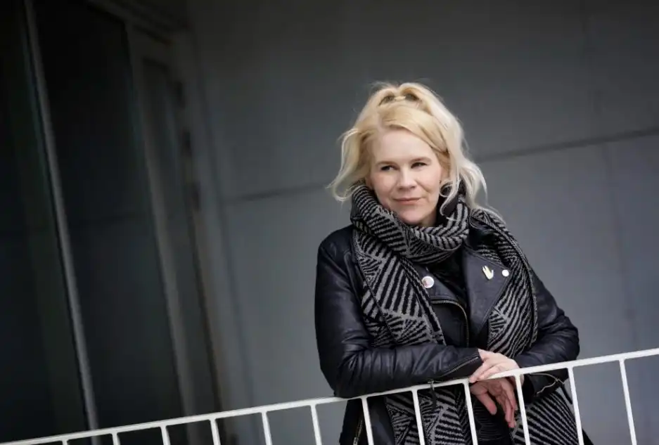 Kamilla með miklar áhyggjur af vinnustaðnum og sendir Loga pillu - „Finnst honum það sæma þjóð sem gefur sig út fyrir að vera bókmenntaþjóð?“ - DV
